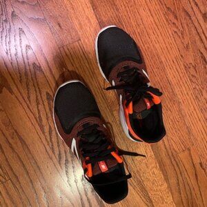 New Balance Extra Wide 9.5 men's sneakers